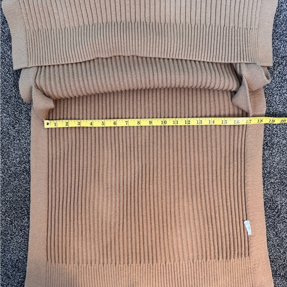 Banana Republic Factory Tan pullover poncho style mock neck sweater size small - Picture 10 of 15